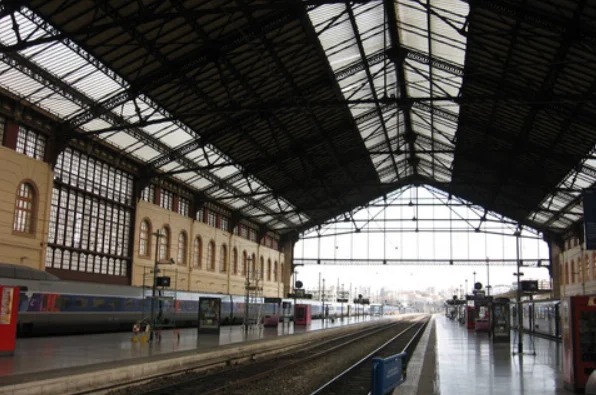 La grande halle de la gare Marseille Saint-Charles